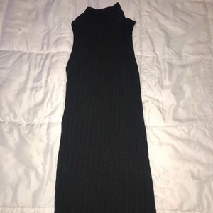 Mockneck sleeveless sweater dress
